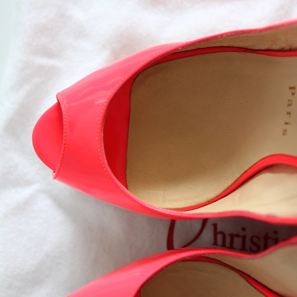 Christian Louboutin Une Plume Hot Pink Neon Patent Leather Cork Sandal Wedges - Picture 6 of 14